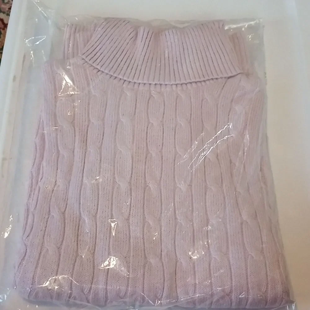 St John's Bay classic cable sweater nwt medium light purple (Rox176)